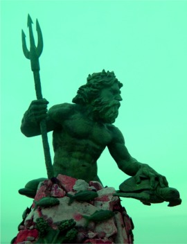 neptune statue